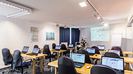 Hier ein Blick in einen unserer Unterrichtsräume.